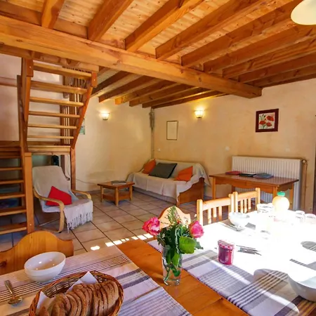 Maison Authentique 19e Siecle Avec Jardin Et Animaux Acceptes *